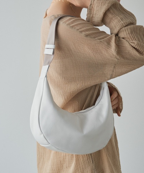 russet（ラシット）の「ソフトレザーラウンドショルダーバッグ(CE-1326