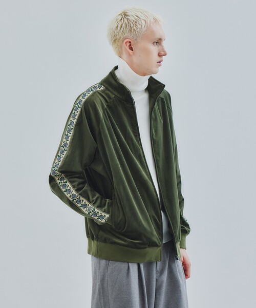 tk.TAKEO KIKUCHI（ティーケータケオキクチ）の「◇ベロアトラック