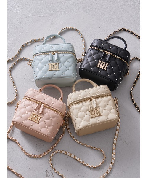 ゴールドパーツ】キルティングパールスクエアミニバッグ（ショルダー