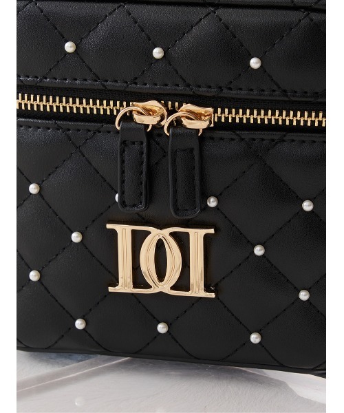 ゴールドパーツ】キルティングパールスクエアミニバッグ（ショルダー