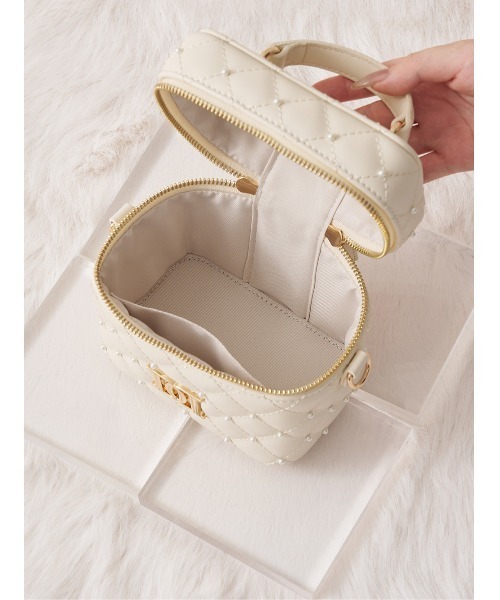 ゴールドパーツ】キルティングパールスクエアミニバッグ（ショルダー