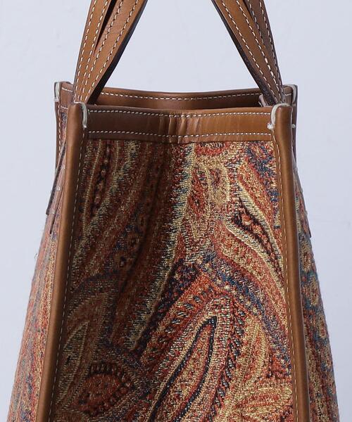 A VACATION（アヴァケーション）の「＜A VACATION（ア ヴァケーション