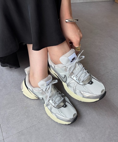 NIKE/ナイキ】 ウィメンズ V2K ラン（スニーカー）｜NIKE（ナイキ）の