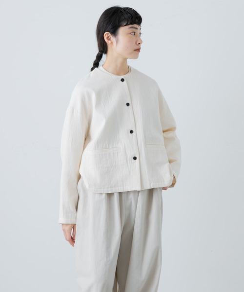 かぐれ（カグレ）の「クルーネックジャケット（ノーカラージャケット