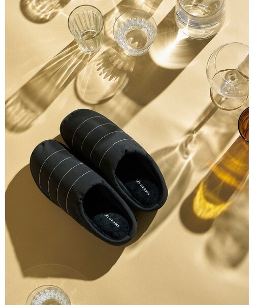 ビームスの百名品】【別注】SUBU / フェイク ヌバック サンダル