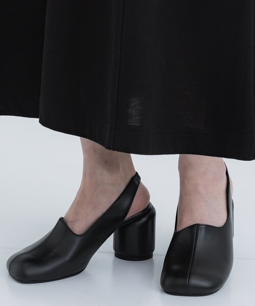 STUDIOUS ステュディオスラウンドシェイプパンプス黒