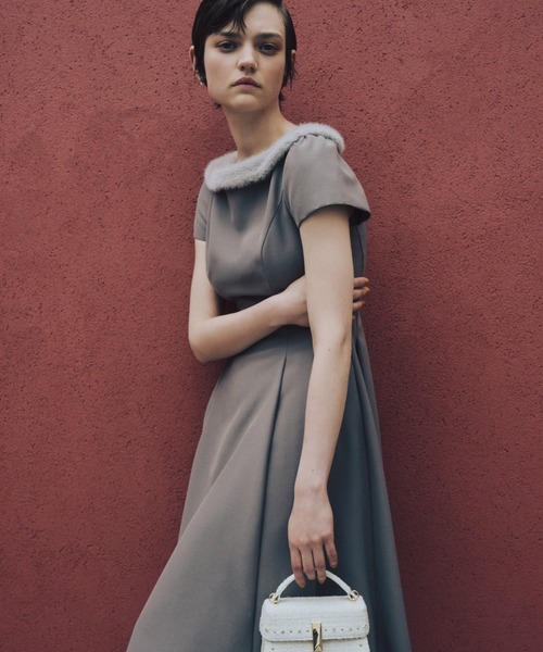 CELFORD（セルフォード）の「ファーカラーフィットアンドフレアー