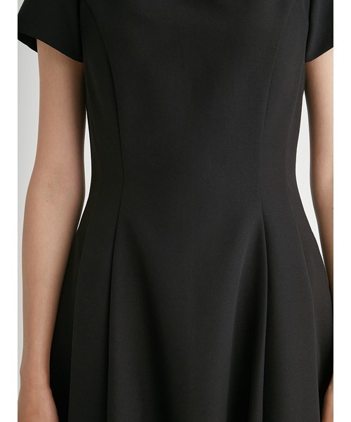 CELFORD（セルフォード）の「ファーカラーフィットアンドフレアー