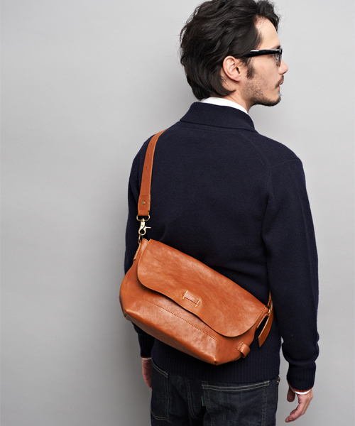 green label relaxing（グリーンレーベルリラクシング）の「レザー