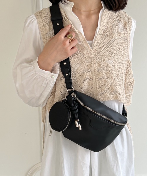 セール】ワンショルダー コインケース チャーム付き ボディーバッグ