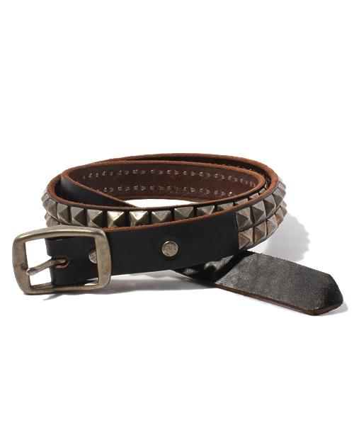 BEAMS（ビームス）の「HTC×BEAMS / 別注 ピラミッドスタッズベルト