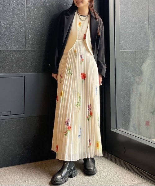 EMMA VEST SET PLEATS DRESS（ワンピース）｜Ameri（アメリ）の