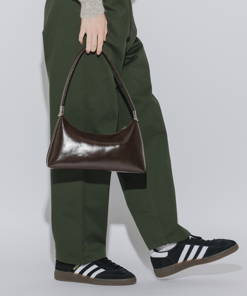 AO2（アオズ）の「Faux Leather 2-Way Shoulder Bag / フェイクレザー