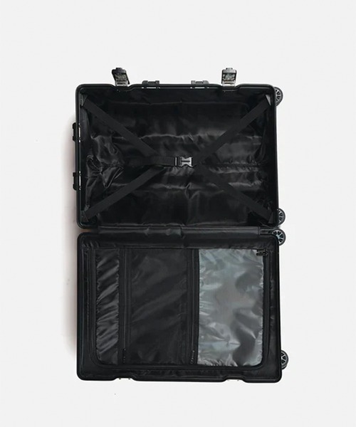 BALR.（ボーラー）の「ROMEO EMBOSSED HEXAGON SUITCASE S size