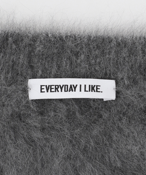 Deuxieme Classe（ドゥーズィエムクラス）の「*DUET クルーネック