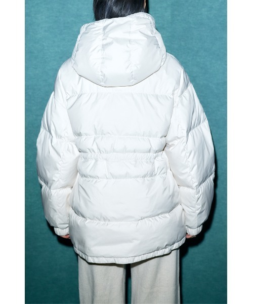 nagonstans（ナゴンスタンス）の「MATタフタ Squeeze ダウンジャケット
