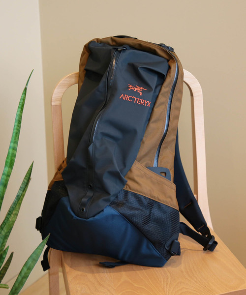 ARC'TERYX（アークテリクス）の「ARC'TERYX × BEAMS / 別注 ARRO 22