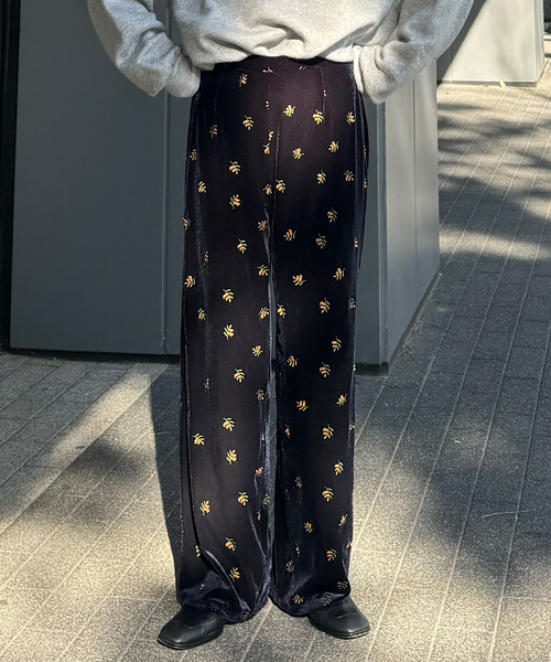 追加 刺繍ベロアフレアパンツ（スラックス）｜OUTDOOR PRODUCTS