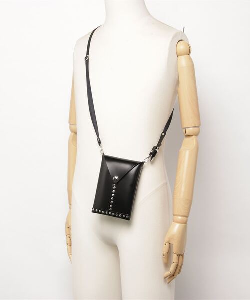 TOGA PULLA（トーガ プルラ）の「TOGA PULLA Leather shoulder pouch