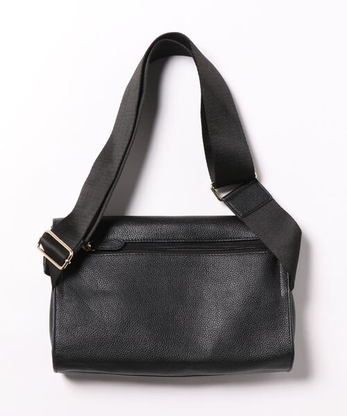 ear PAPILLONNER（イアパピヨネ）の「《牛革》ワイドテープショルダー