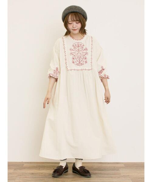 セール】【S/Mサイズ】配色刺繍ワンピース（ワンピース）｜Samansa