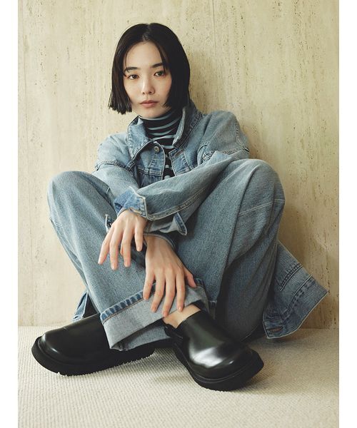 裾折り返しストレート美脚デニム（デニムパンツ）｜MIESROHE