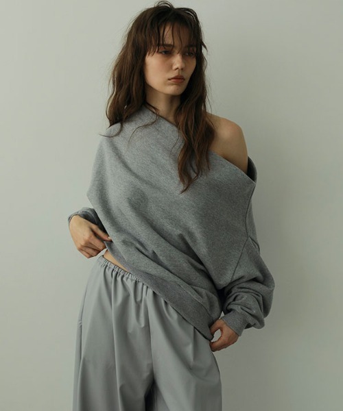 ETRE TOKYO（エトレトウキョウ）の「デザインネックスウェットプル