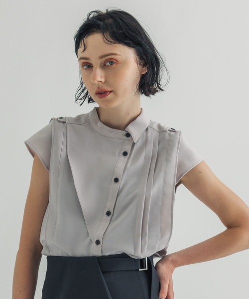 UNITED TOKYO（ユナイテッドトウキョウ）の「アシメカラーブラウス