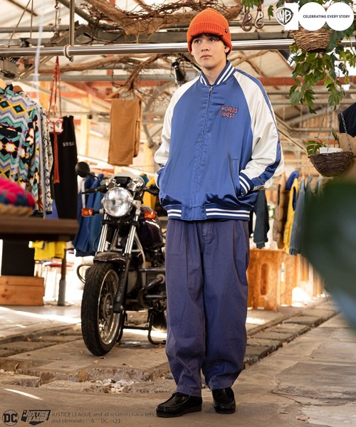 niko and（ニコアンド）の「【ワーナー・ブラザース】コラボBIG刺繍