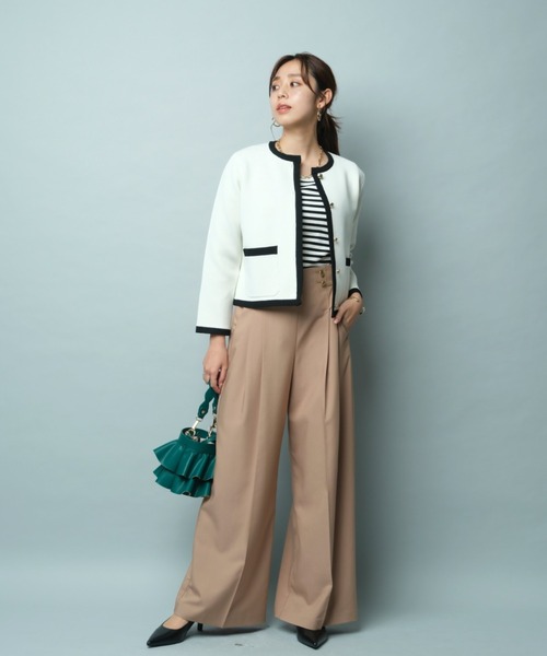 JUSGLITTY（ジャスグリッティー）の「ノーカラー金ボタンニット