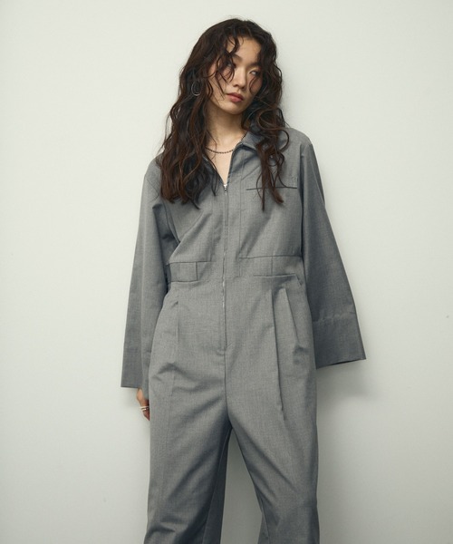 Jumpsuit with sleeves and front zip / 袖・フロントジップ付き