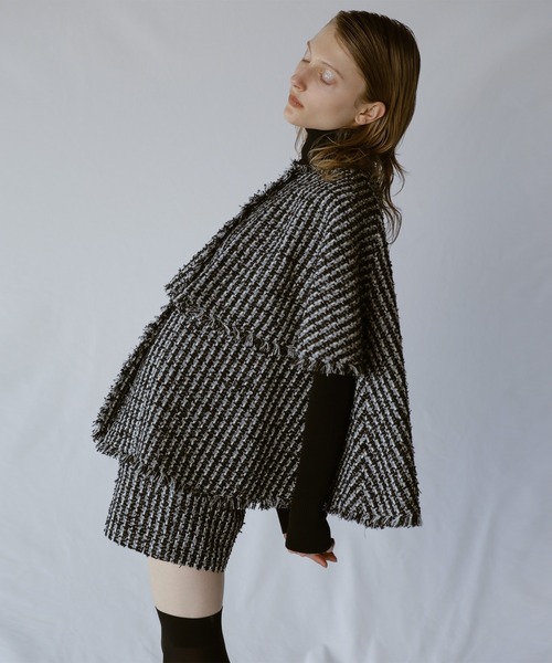 anuans（アニュアンス）の「ツイードケープジャケット（その他アウター