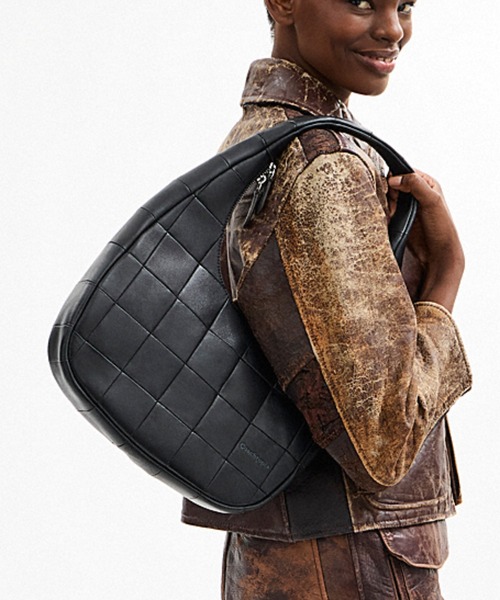 オルター/エゴ クレセント ショルダー バッグ・アップクラフト レザー