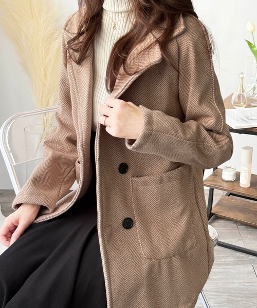 クラシカルな風合いで洗練された印象に！ ミドル丈ヘリンボーン柄