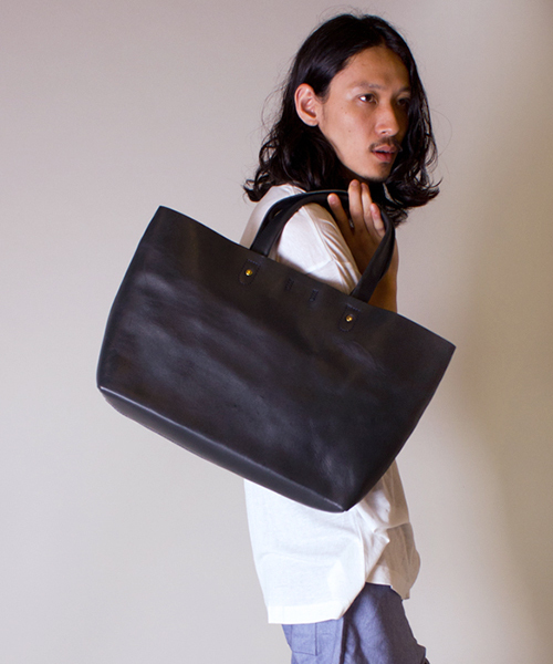 Lui's（ルイス）の「SLOW×Lui's コラボレザートートバッグ（トート