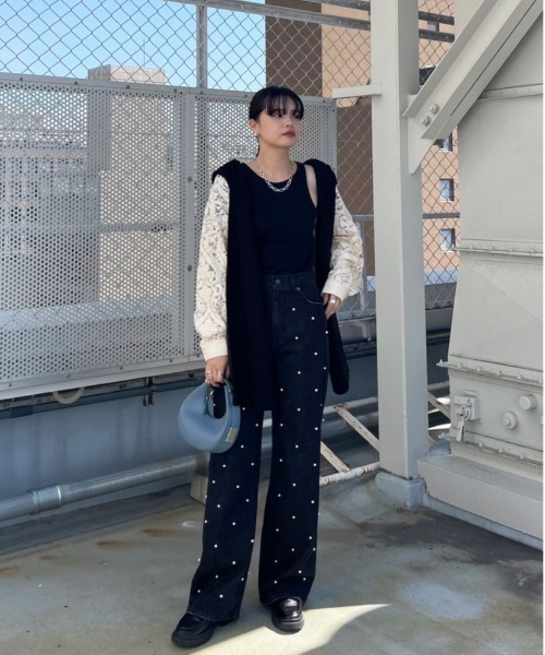 Ameri（アメリ）の「FAKE LEATHER EMBROIDERY SHIRT（シャツ/ブラウス