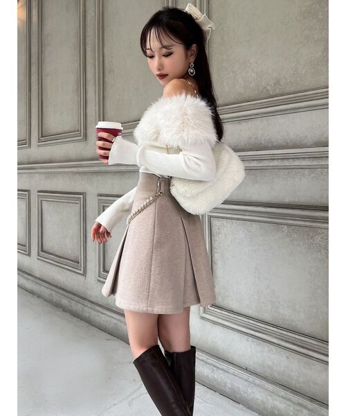 RESEXXY（リゼクシー）の「フェイクファーオフショルニットトップス