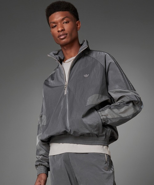 adidas（アディダス）の「BLUE VERSION シルバー トラックトップ