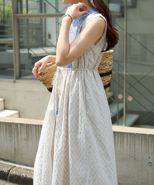 NE QUITTEZ PAS!（ヌキテパ）の「ne Quittez pas/フラワーモチーフ刺繍