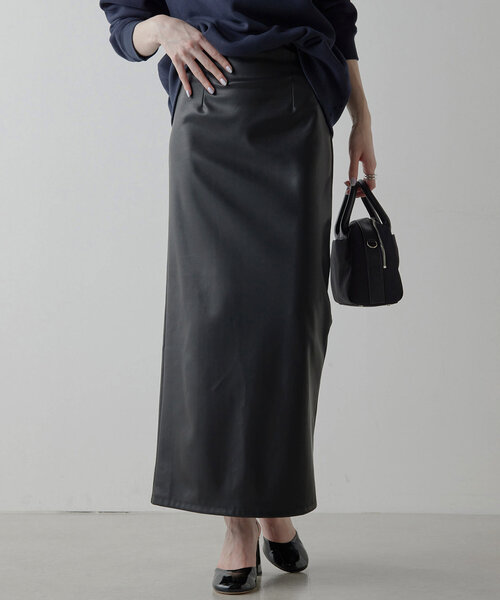 GALLARDAGALANTE（ガリャルダガランテ）の「フェイクレザータイト