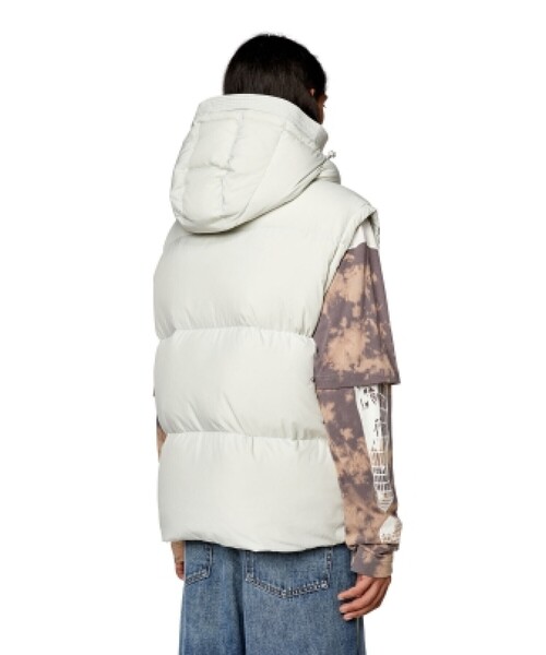 DIESEL（ディーゼル）の「メンズ ダウンジャケット ベスト（ダウン