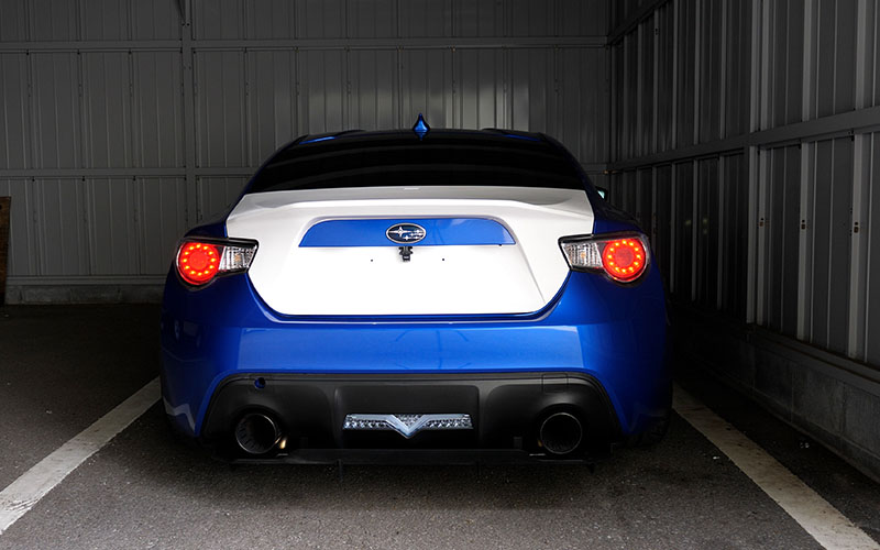 BRZのテールランプを純正の後期テールランプに交換したが、形状ちげえ
