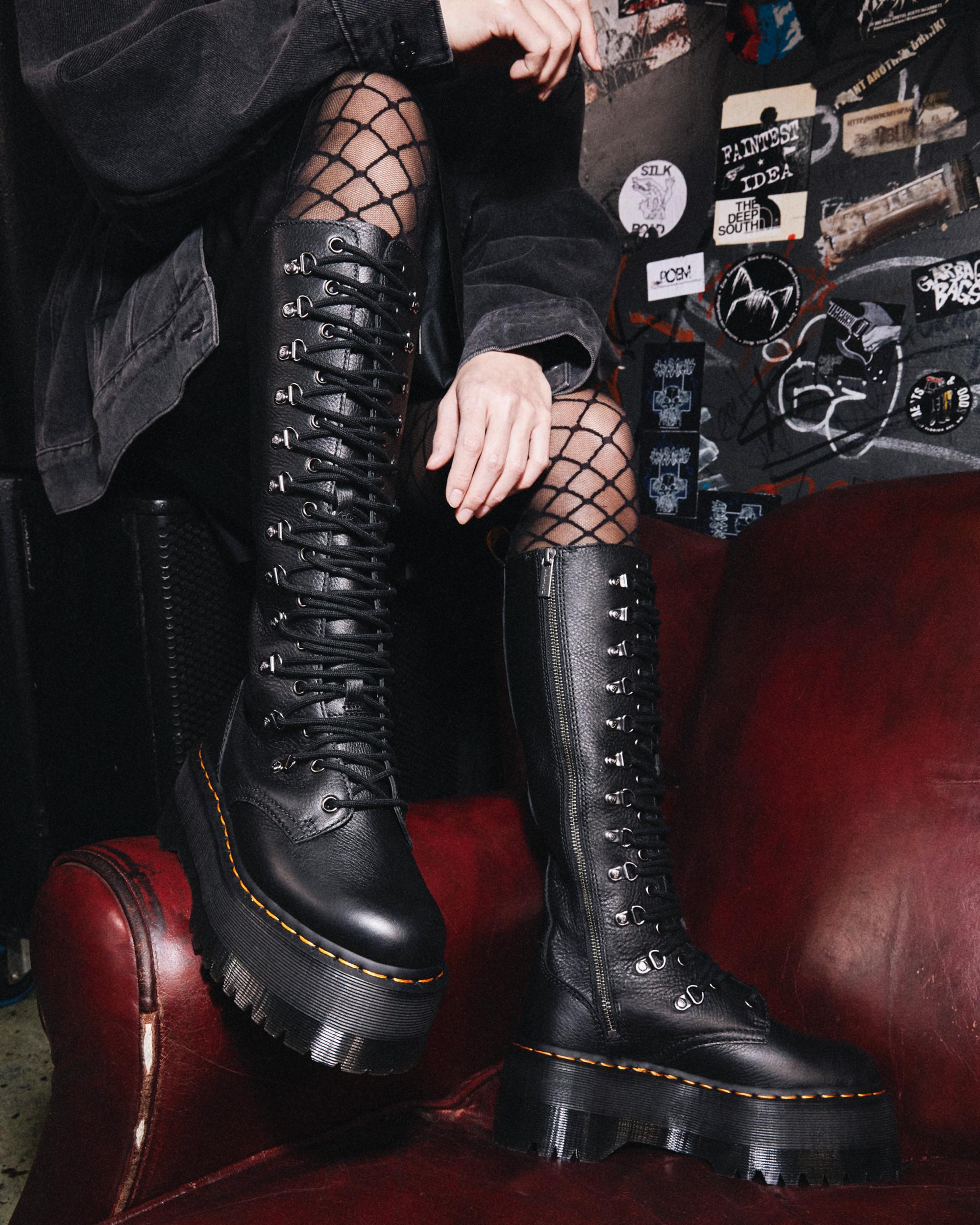 1B60 Max Hardware Leather Extra High Boots in Black | Dr. Martens