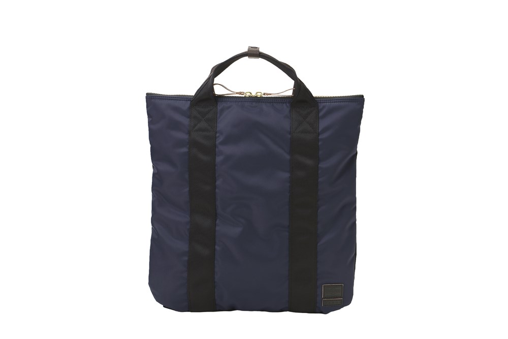 シックな色味の新モデル、［MARNI × PORTER］の『2WAY TOTE BAG』。