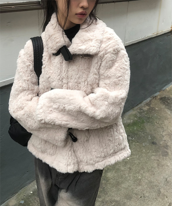 ダッフル バックル フェイクファー ジャケット（2color