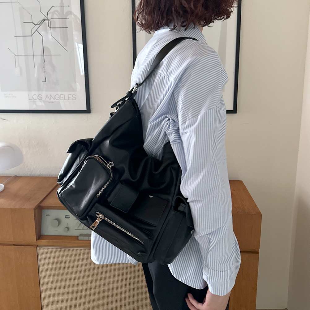 マルチポケットショルダーバッグ | ファッション通販サイト NUGU