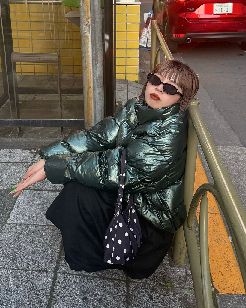 ユニセックス)グロッシーショートダウンジャケット | ファッション通販