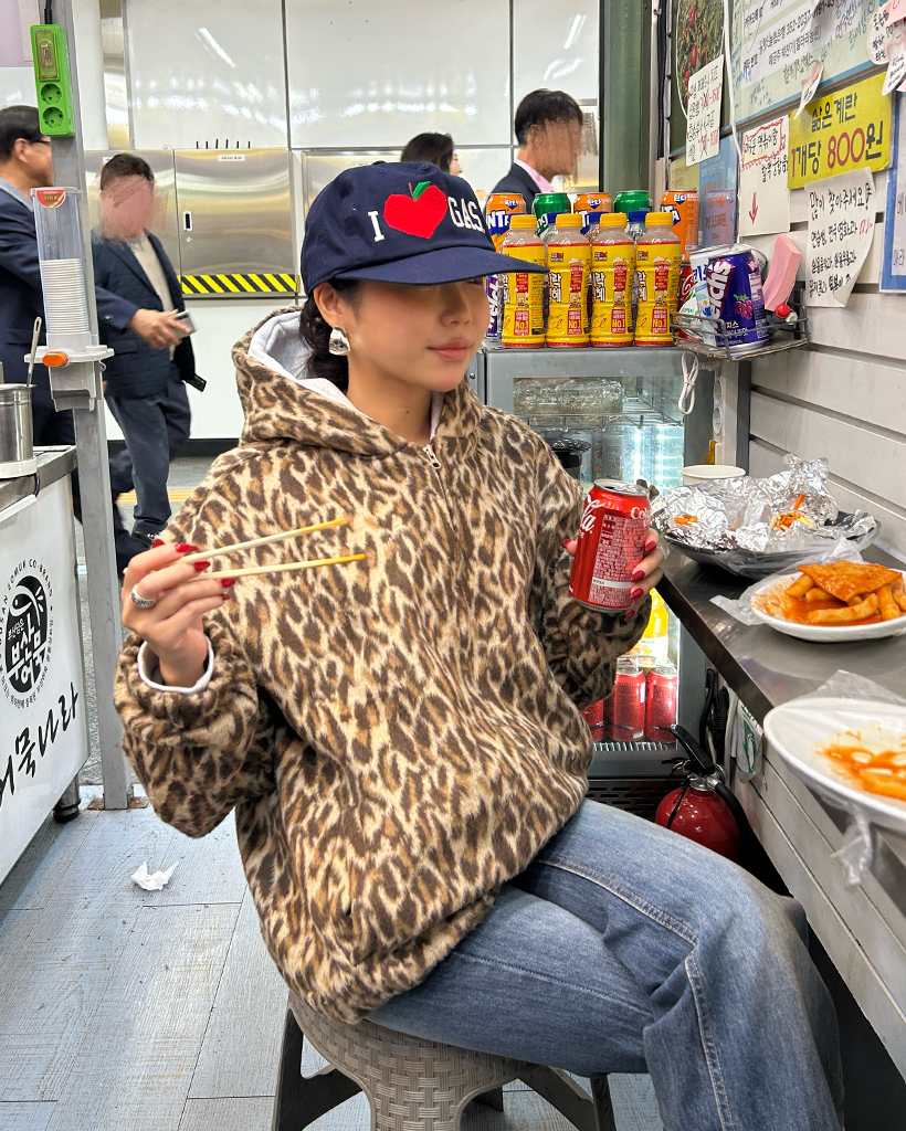 Opiumスタイル ヒョウ柄切り替え プリント×スタッズ ジップアップ