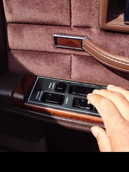 日産 WY30 パワーウィンドウスイッチ 運転席側