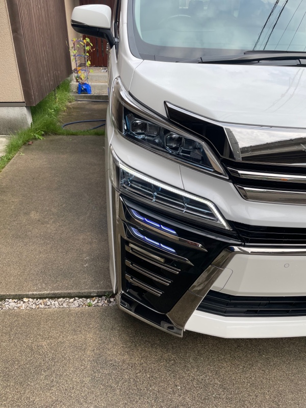 ヘッドライト加工（トヨタ ヴェルファイア・30系）by ぴがし - みんカラ